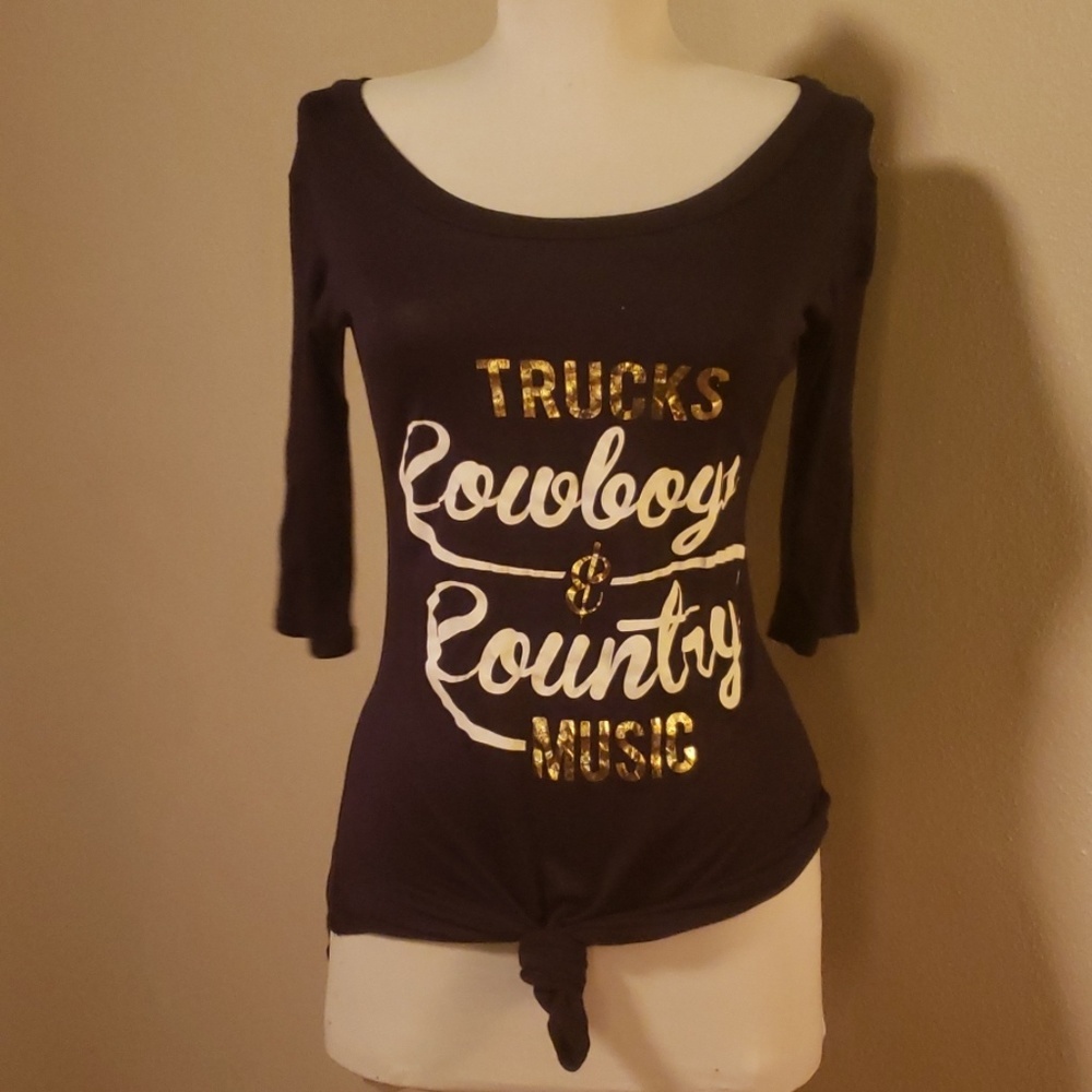 Miss Popular stretch tee. Size S